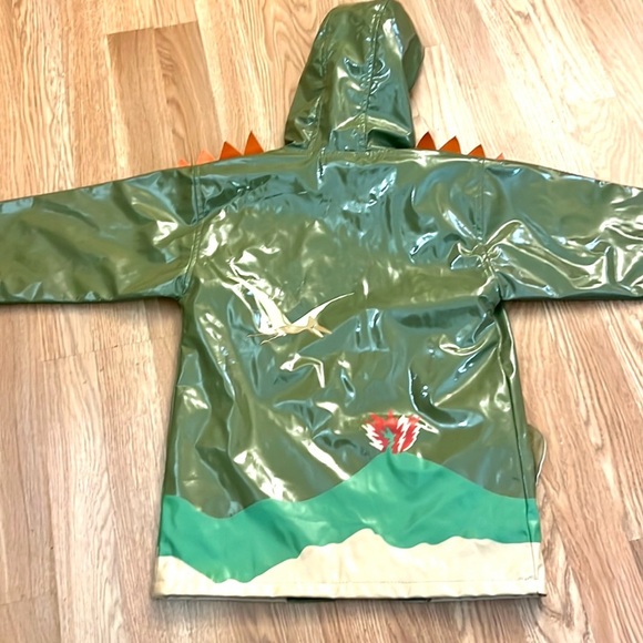 Kidorable,Dinosaur-Themed Orange
Raincoat Green Dinosaur Kids Raincoat, Size 4T - Picture 7 of 11